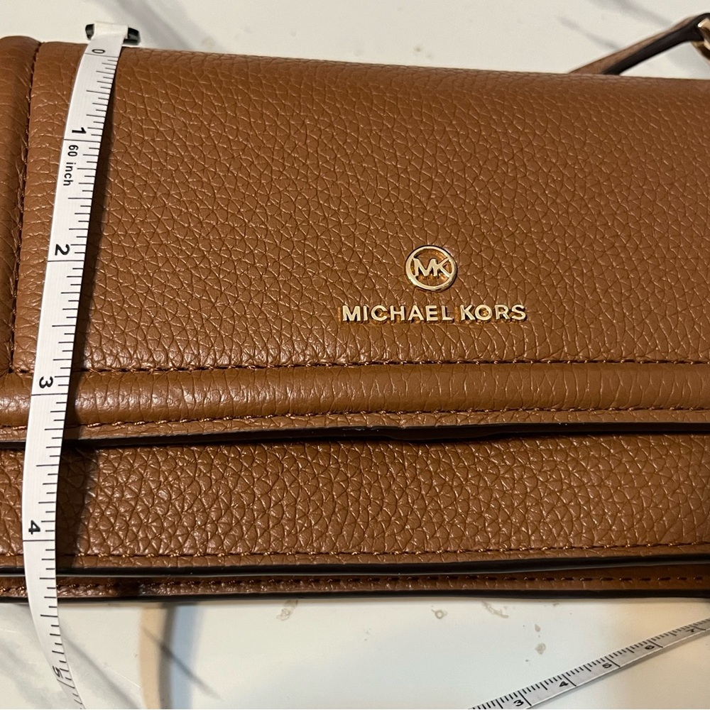 Michael Kors Tan Leather Bag with Gold Hardware - Picture 10 of 15